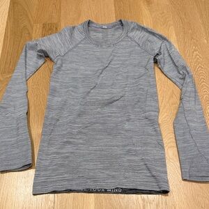 Lululemon Striped Gray Long Sleeve Swiftly Tech Shirt size 4